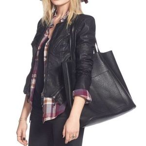 Street Level Black Tote